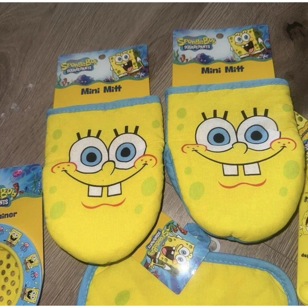 SpongeBob SquarePants kitchen set with yellow SpongeBob face on blue background